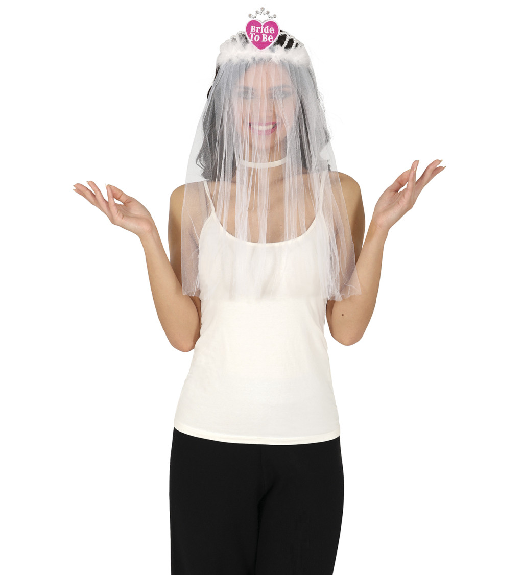 Svatební závoj se srdíčkovou tiárou